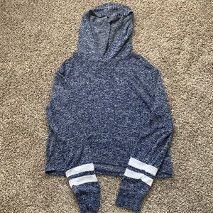 Juniors Sporty Longsleeve w/ Hoodie